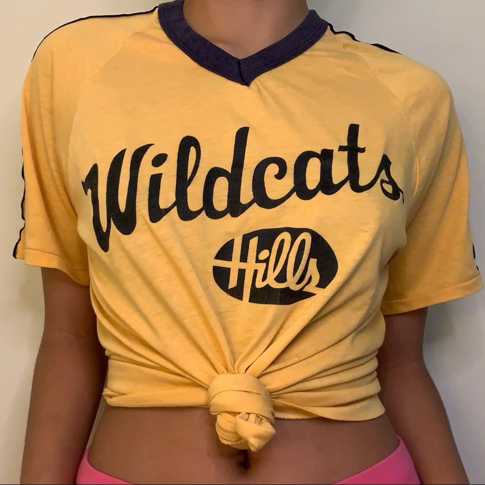 1970s vintage v-neck t-shirt